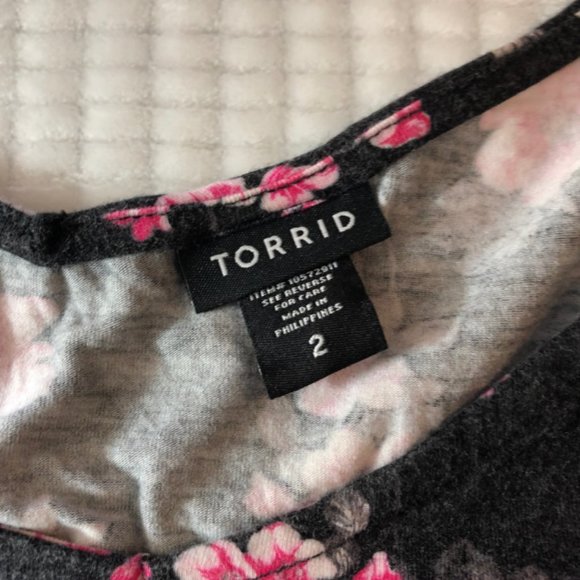 Torrid Black Floral Crochet Trim Tank Top Size 2 - Picture 5 of 8